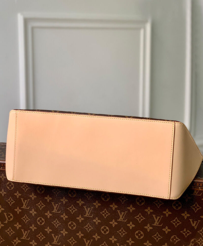 Louis Vuitton Mezzo M47134 Brown
